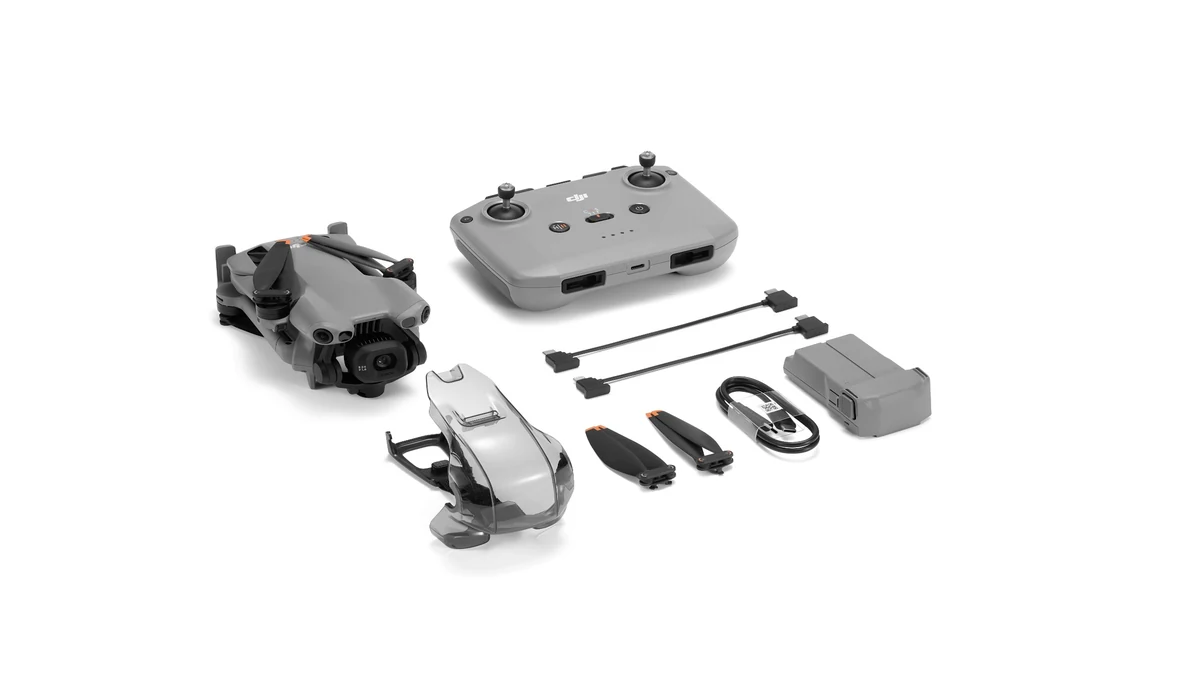 DJI Mini 5 Pro em kit completo com acessórios